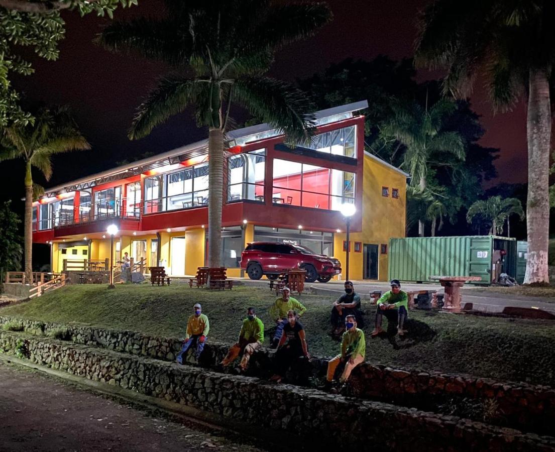 Hotel Puerto San Luis Tilaran Exterior photo